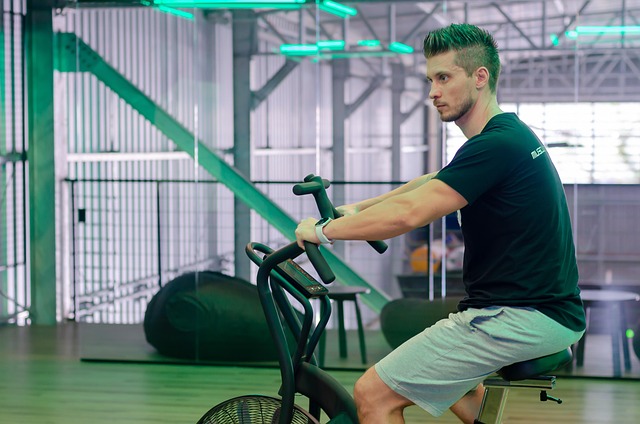 Hjemmets fitnesscenter: Sådan vælger du den perfekte motionscykel